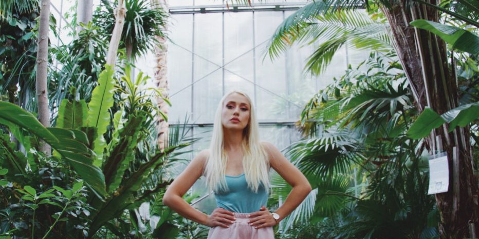 2017-06-12 01.19.55 1