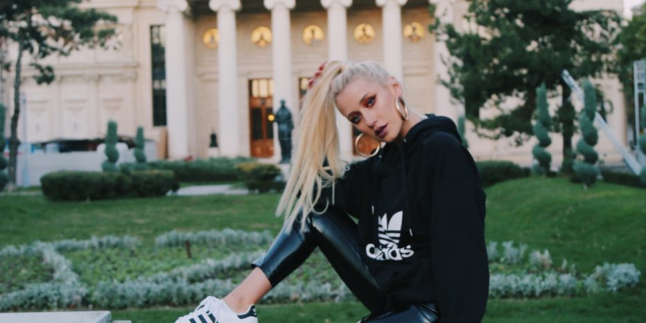 2017-11-13 01.21.57 1